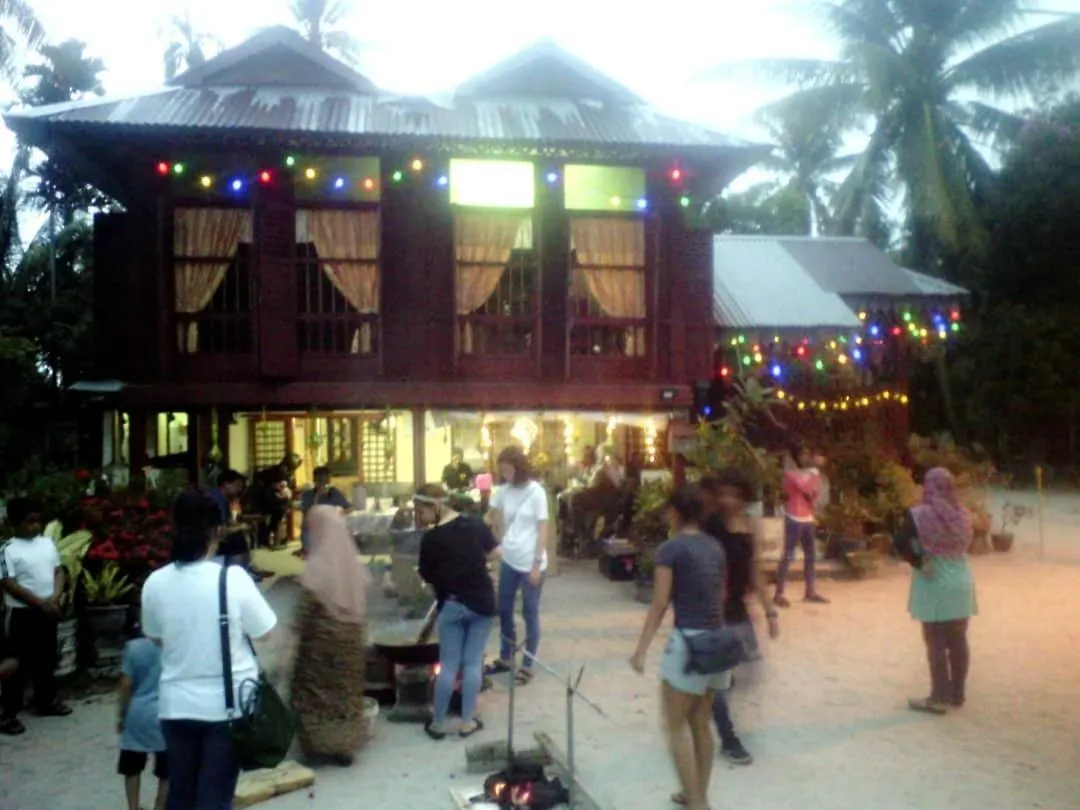 Homestay Teratak Kayu Kota Aur Kepala Batas